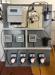 泳池水質(zhì)監(jiān)測PH，ORP，余氯，電導率，濁度，配加藥計量泵